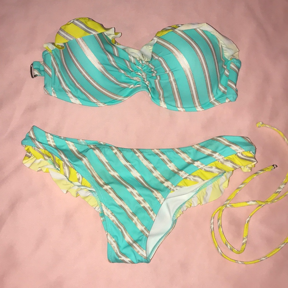 Victoria’s Secret Bandeau Bikini